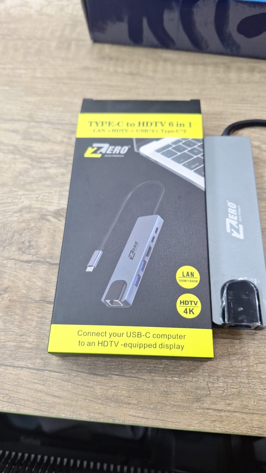 🔌 هاب USB‑C 6 في 1 – موسع منافذ عملي لجميع أجهزتك